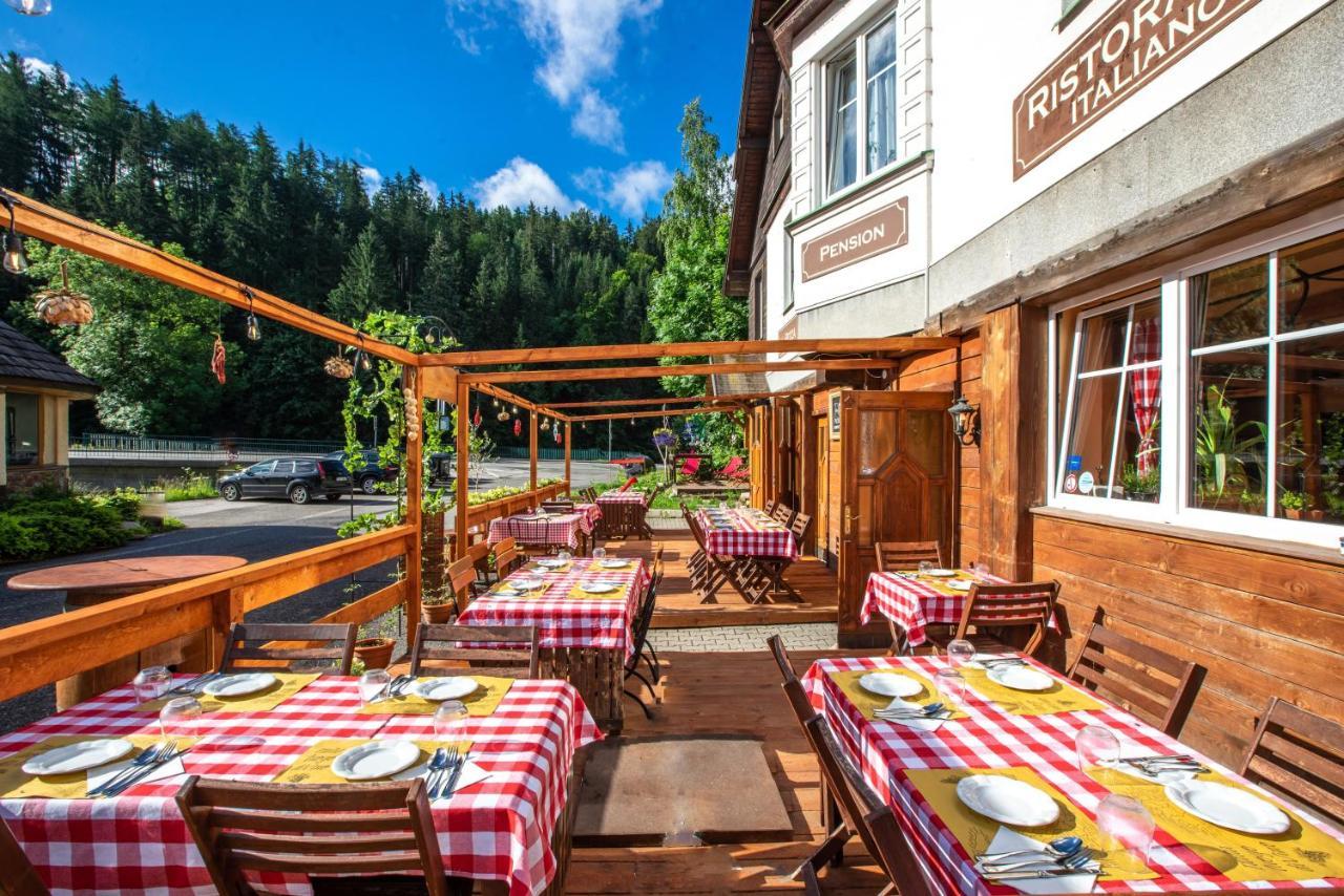 Penzion Sofinata & Pizzeria Špindlerŭv Mlýn Exteriör bild